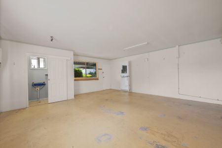 Family Home with Solar Efficiency & Side Access - Photo 5