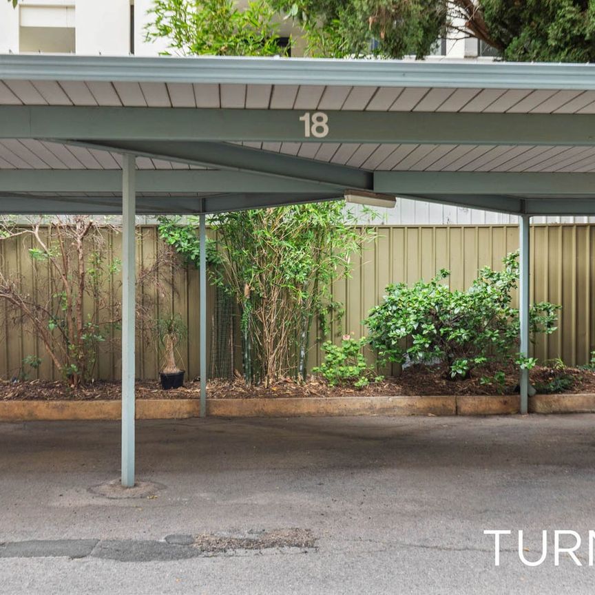 2 bedroom unit with Mezzanine overlooking Victoria Park - Photo 1