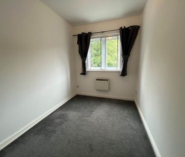 2 bed Flat for rent - Photo 5