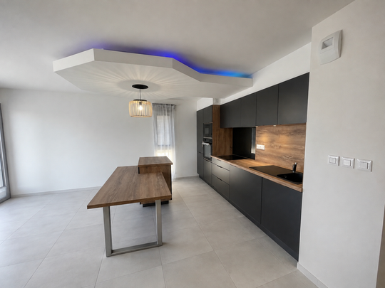 Location Appartement 3 pièces 63m² LUC LA PRIMAUBE 12450 - Photo 1