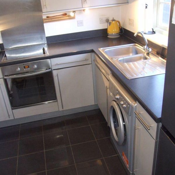 2 bedroom semi-detached house to rent - Photo 1