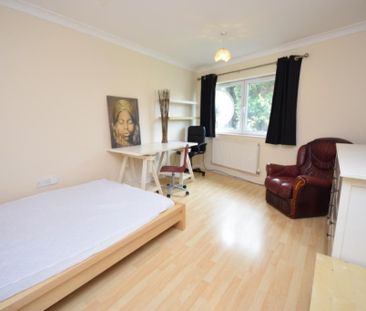 3 bedroom townhouse to rent - Photo 3