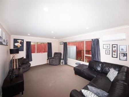 Family Home in Churton Park - Photo 4