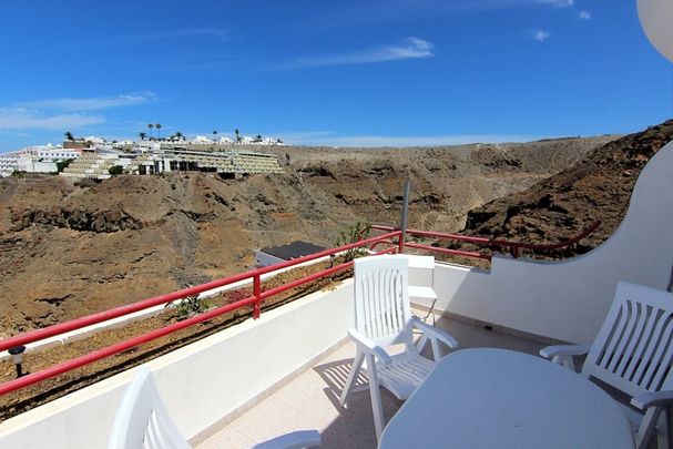 Apartment to rent in Puerto Rico, Gran Canaria with sea view - Photo 1