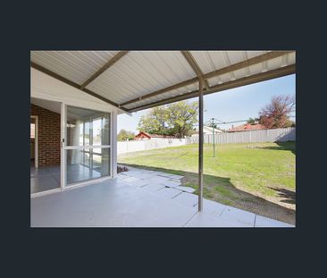 2 x 1 CHARACTER HOME IN GREAT LOCATION!! - Photo 6