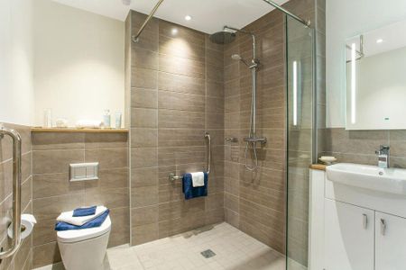 1 bedroom retirement property to rent - Photo 4