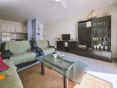 Piso de alquiler en Centre - Photo 3