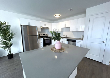 For Lease - 1254 Marlborough Court Unit# 608, Oakville, Ontario - Photo 4