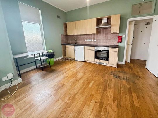 Studio to rent - Photo 1