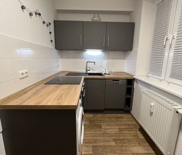 Ideal für Singles** Schöne 2-Raum Wohnung mit Wanne und Balkon in S... - Photo 2