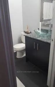 Condo Townhouse For Lease | W9232889 - Photo 1