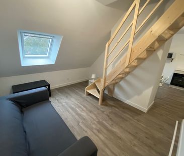 Location Appartement 2 pièces 27m² - Photo 2