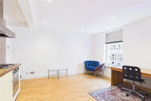 Studio to rent - Photo 1