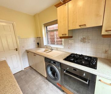 3 bedroom semi-detached house to rent - Photo 6