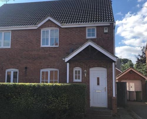 3 bedroom semi-detached house to rent - Photo 1