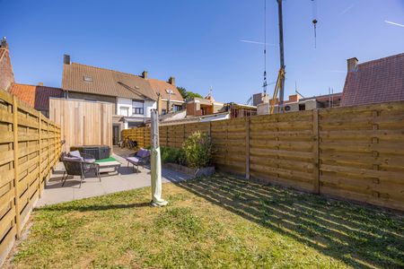 TE HUUR : Instapklare rijwoning met zonnige tuin te koop in Assebroek - Photo 2