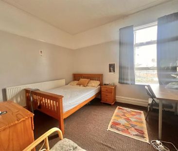 8 Bedroom Semi Detached To Let - Photo 5