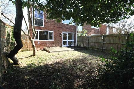 Gayhurst Close, Caversham, RG4 - Photo 4