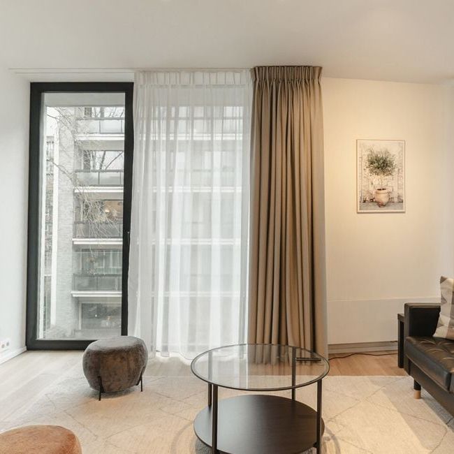 Appartement te huur in Sint-Lambrechts-Woluwe voor € 2.600 met 1 slaapkamer - Foto 1