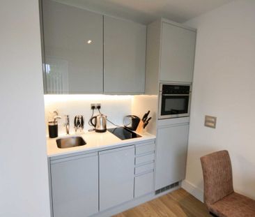 1 bed Apartment for rent - Photo 5