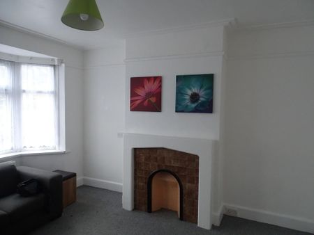 6 bedroom terraced house to rent - Photo 2