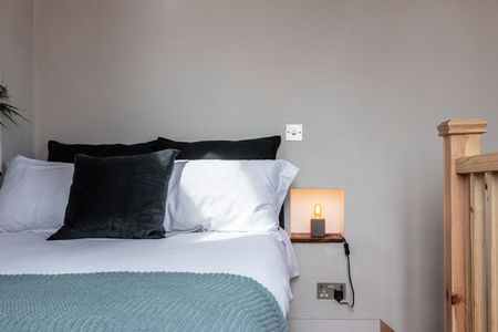 2 Bed Penthouse, St Ann's Tower, LS6 - Photo 5