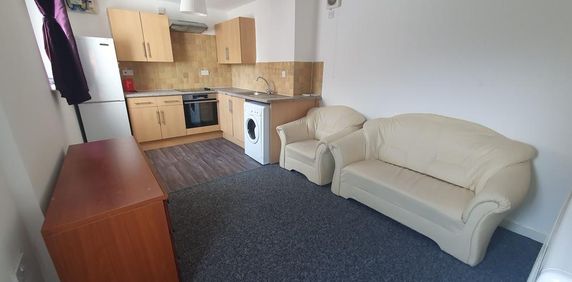 1 bedroom flat to rent - Photo 2