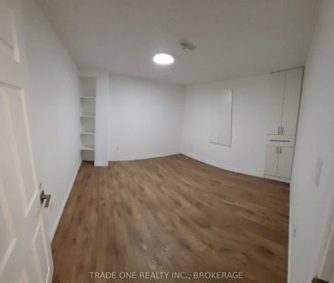 For Lease - 18 Frank Kelly Drive, East Gwillimbury, Ontario - Photo 2