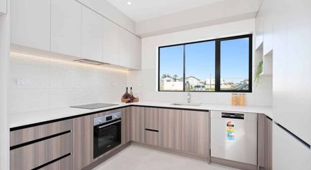 Stylish 3-Bedroom Home with Study - Photo 2