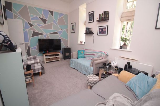 The Furlongs, Bicton Heath, Shrewsbury, SY3 5FW - Photo 1