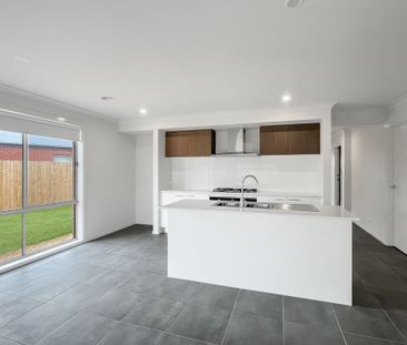 6 Guernsey Court, Sebastopol - Photo 6