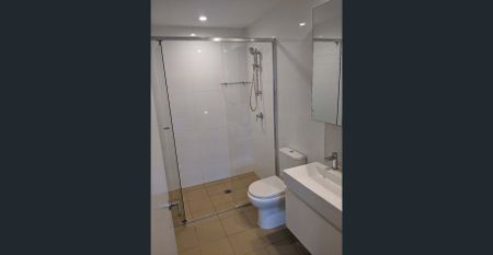 Modern 2 Bedroom 2 Bathroom River Views w/ Infinity Pool - Photo 5