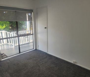 3 bedroom & 2 bathroom family home - Photo 5