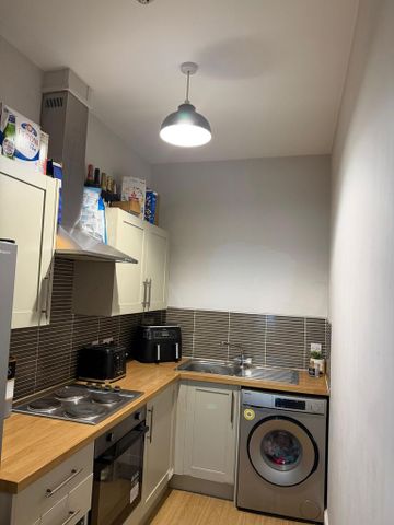 2 bedroom apartment to rent - Photo 4