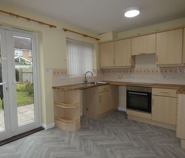 2 bedroom end of terrace house to rent - Photo 2