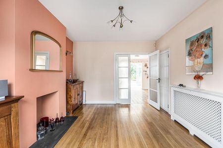 3 bedroom detached house to rent - Photo 2