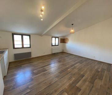 Location Appartement 2 pièces 47m² LORGUES 83510 - Photo 1