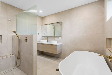 Entertainer's dream by the beach - Photo 5