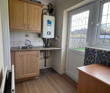 Bexley Gardens, Chadwell Heath, RM6 - Photo 2