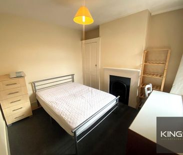 4 bedroom terraced house to rent - Photo 1