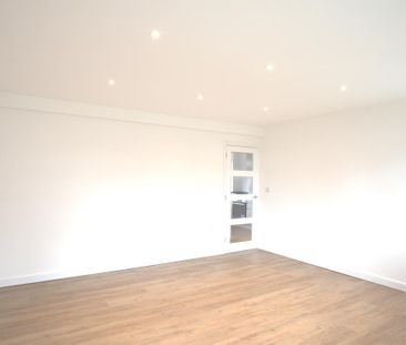 3 bedroom flat to rent - Photo 4
