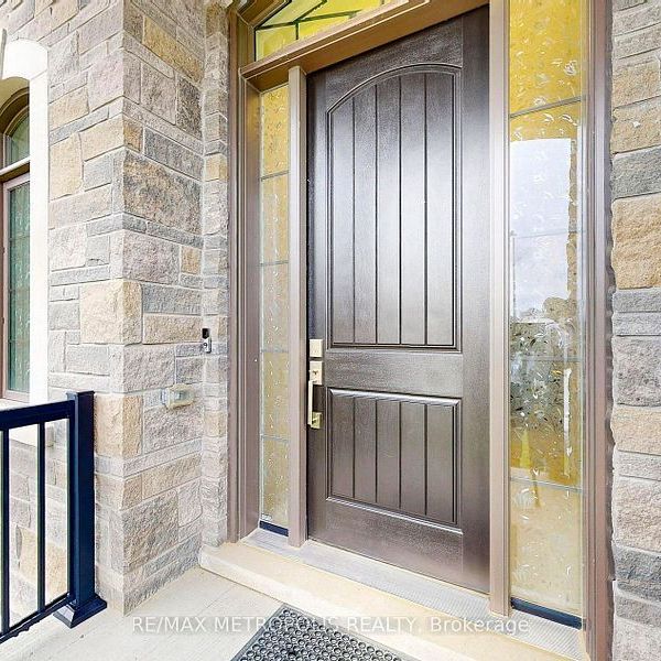 For Lease - 100 Ballantyne Boulevard Unit# ROOM B, Vaughan, Ontario - Photo 1