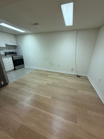 For Lease - 19 Coverdale Crescent, Toronto, Ontario - Photo 2