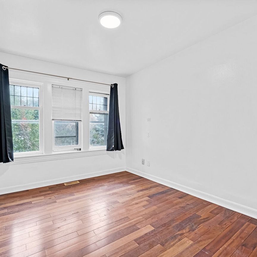 240 Blackburn, Sandy Hill, Ottawa, ON - Photo 1