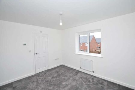 Sparrowhawk Crescent, Hardingstone, NN4 - Photo 5