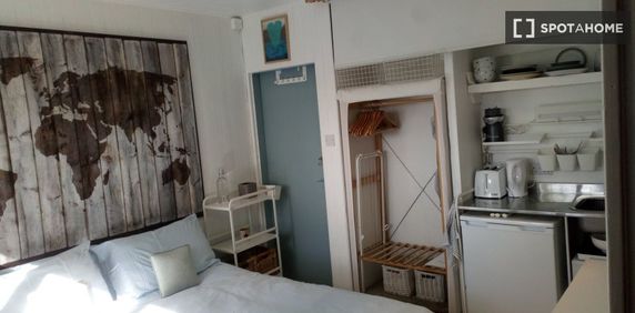 Bedoom for rent in 4-bedroom house, Rush, Dublin - Photo 2