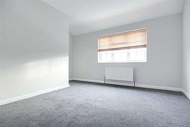 Croft Road, Enfield, EN3 - Photo 1