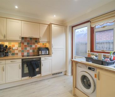 Fairhaven Way, Newmarket - Photo 4