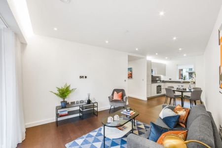 Malthouse Road London SW11 - Photo 2