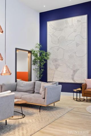 2 bedroom Flat To Let - Photo 3